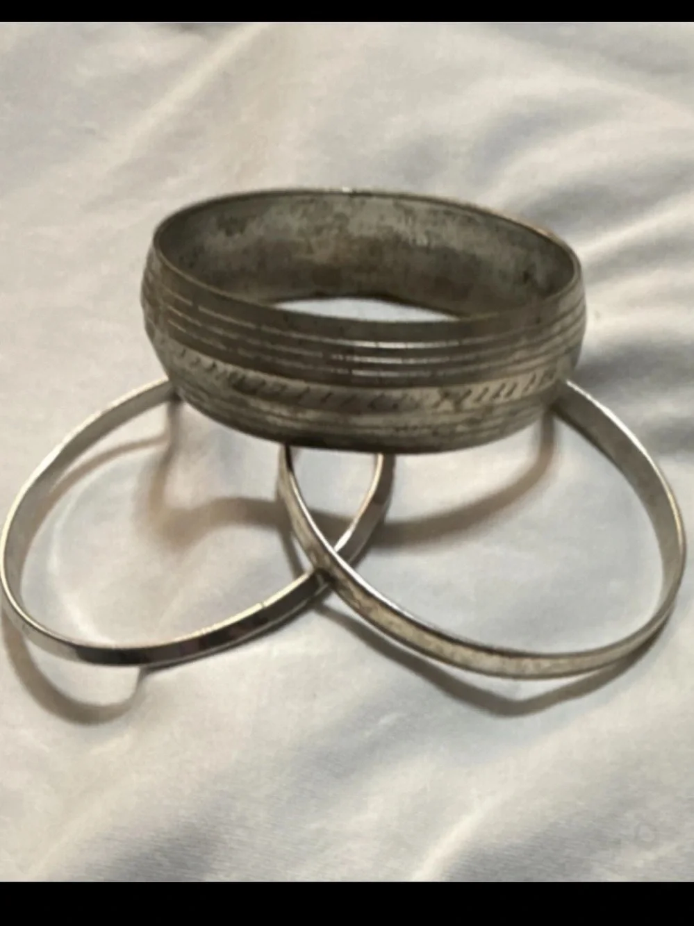 Vintage Lot of 3 Silver Tone Metal Bangle Bracelet Set
